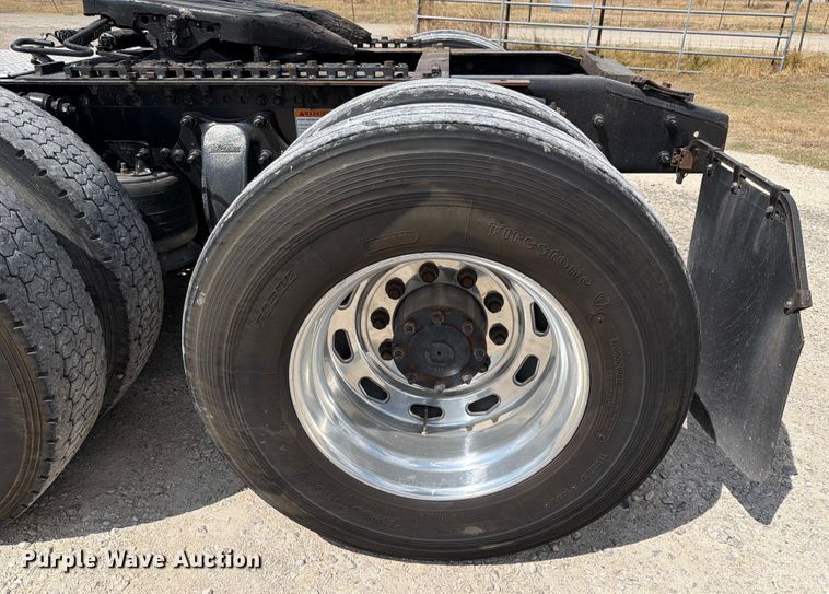 image for item ED5927 2014 Freightliner Coronado glider kit semi truck