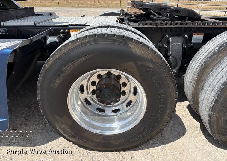 image for item ED5927 2014 Freightliner Coronado glider kit semi truck