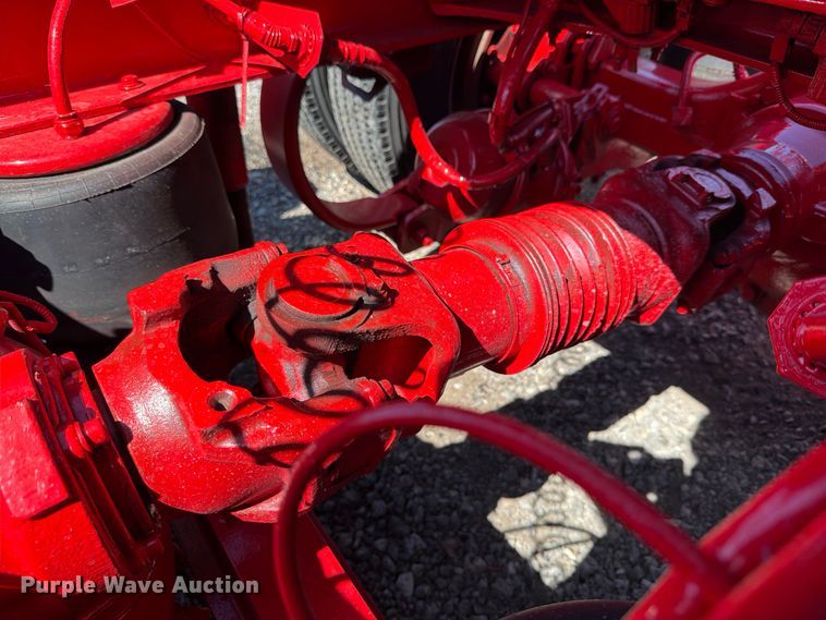 image for item ED5940 2016 Peterbilt 389 semi truck