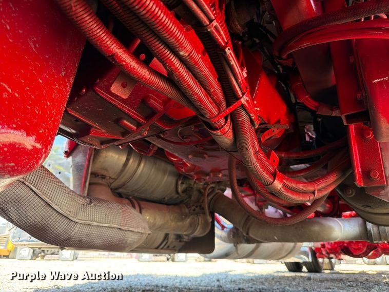 image for item ED5940 2016 Peterbilt 389 semi truck