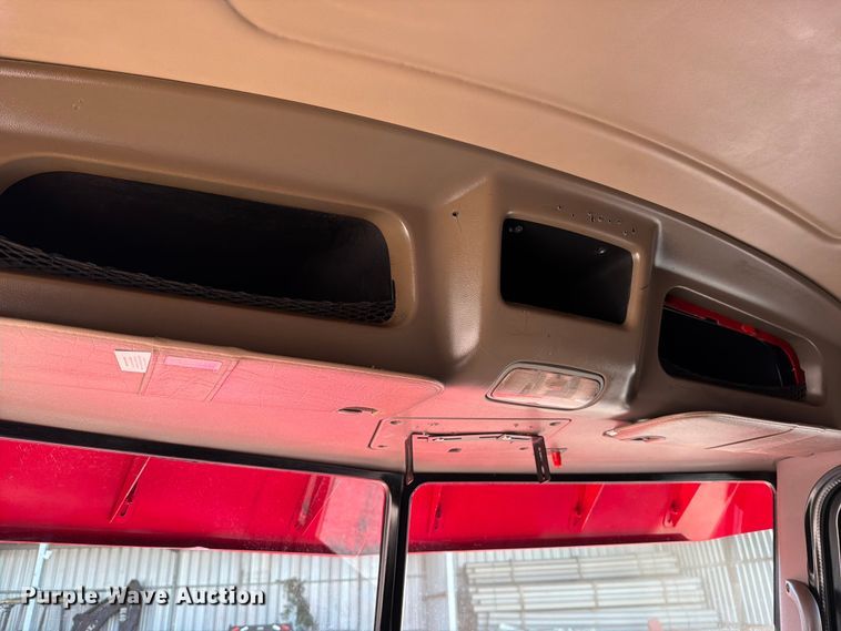 image for item ED5940 2016 Peterbilt 389 semi truck