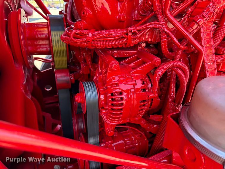 image for item ED5940 2016 Peterbilt 389 semi truck