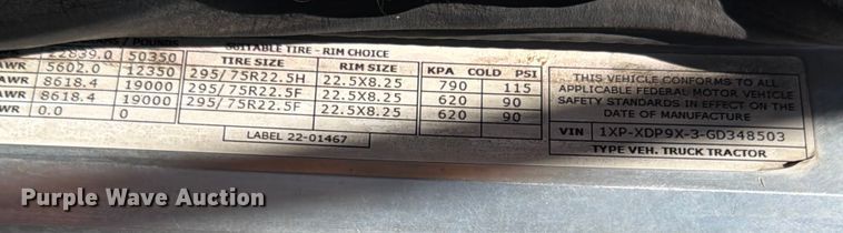 image for item ED5940 2016 Peterbilt 389 semi truck