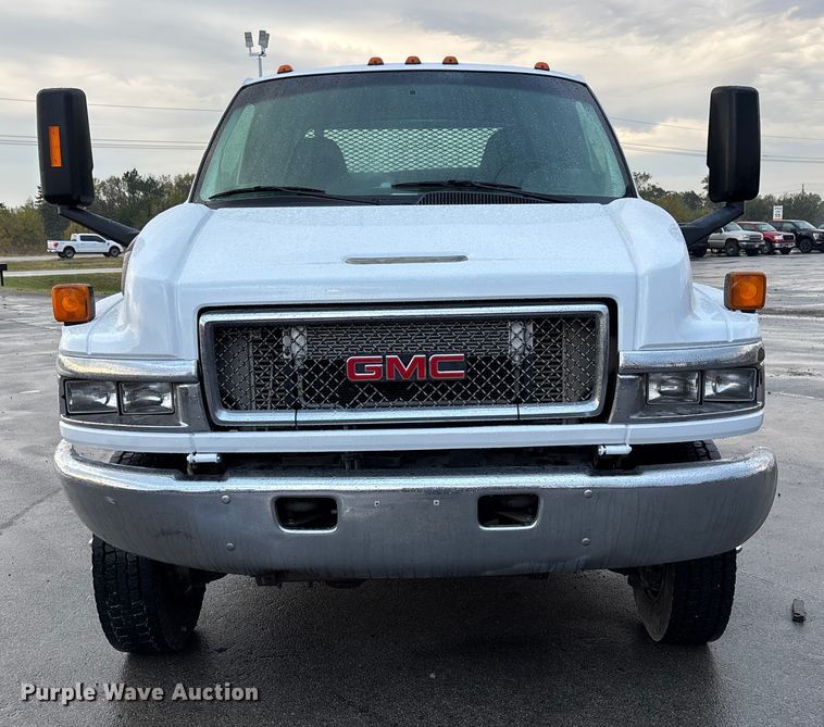 image for item EE4149 2009 GMC C5500 4x4 flatbed truck
