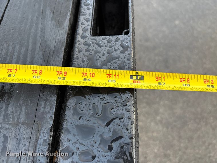 image for item EE4149 2009 GMC C5500 4x4 flatbed truck