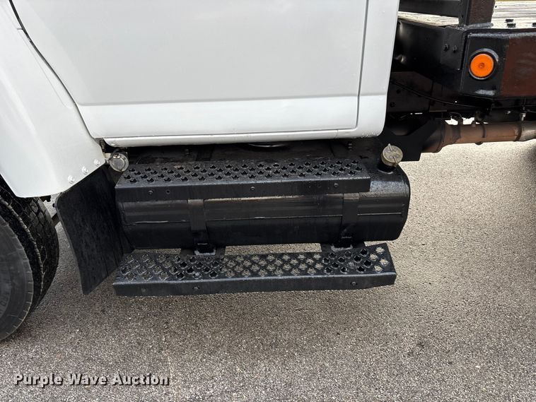 image for item EE4149 2009 GMC C5500 4x4 flatbed truck