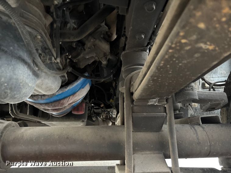 image for item EE4149 2009 GMC C5500 4x4 flatbed truck