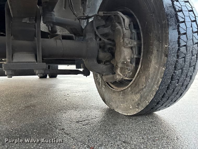 image for item EE4149 2009 GMC C5500 4x4 flatbed truck