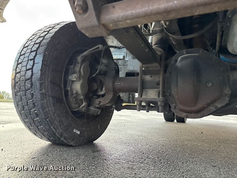 image for item EE4149 2009 GMC C5500 4x4 flatbed truck