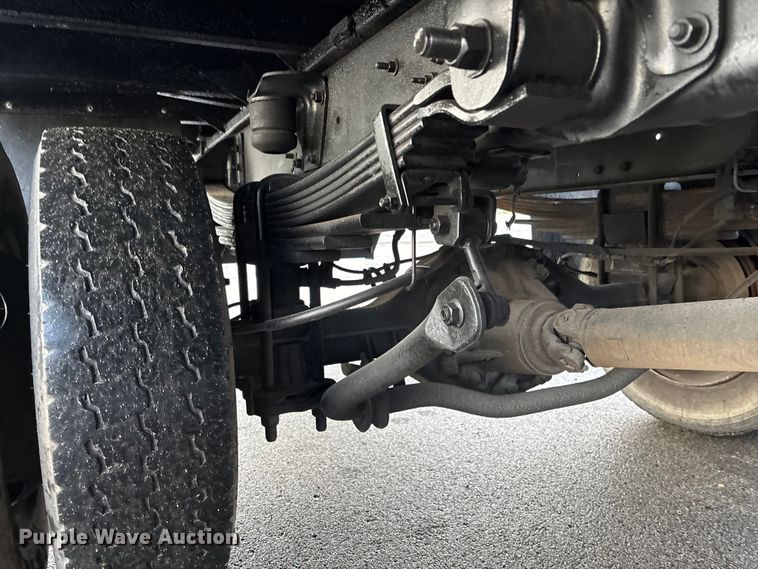 image for item EE4149 2009 GMC C5500 4x4 flatbed truck