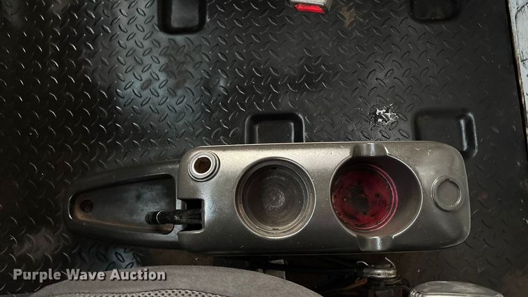 image for item EE4149 2009 GMC C5500 4x4 flatbed truck