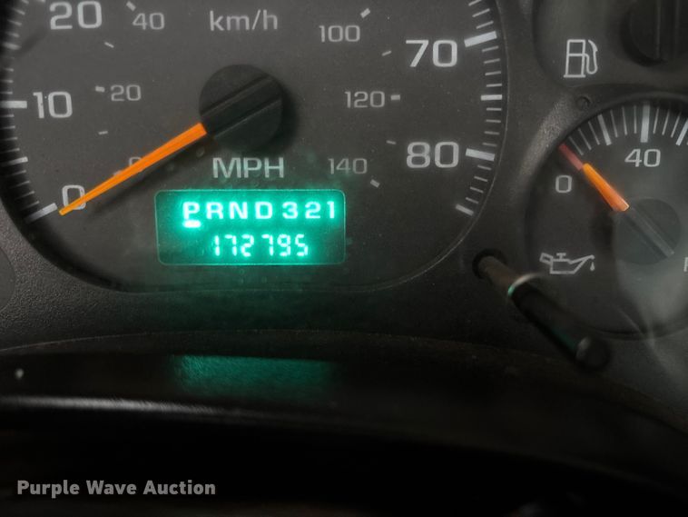 image for item EE4149 2009 GMC C5500 4x4 flatbed truck