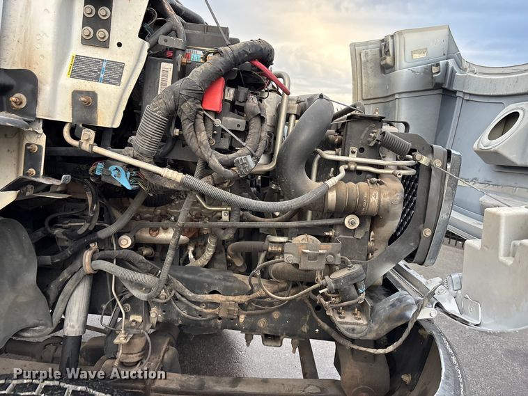 image for item EE4149 2009 GMC C5500 4x4 flatbed truck