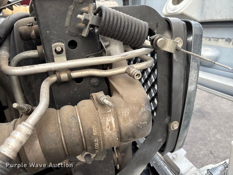 image for item EE4149 2009 GMC C5500 4x4 flatbed truck