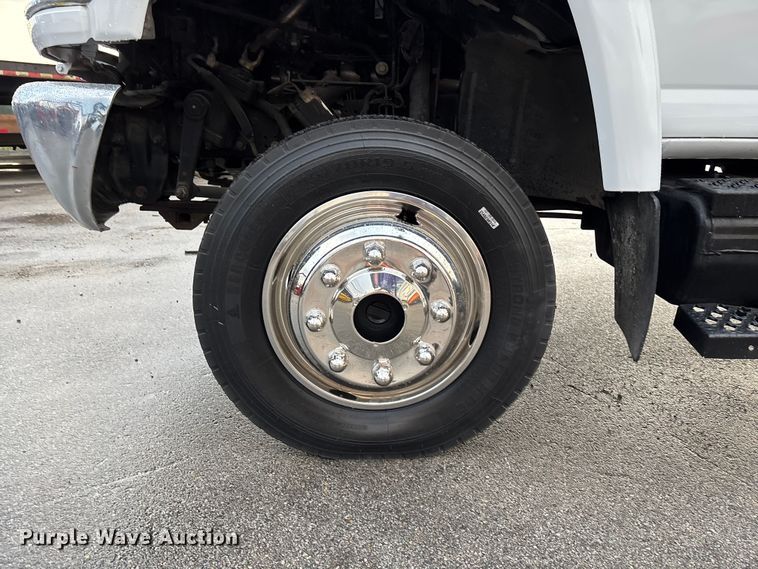 image for item EE4149 2009 GMC C5500 4x4 flatbed truck