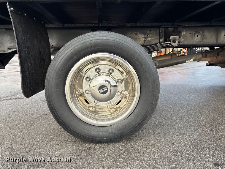 image for item EE4149 2009 GMC C5500 4x4 flatbed truck