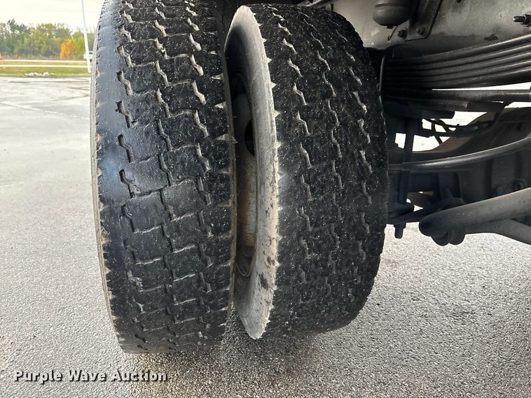 image for item EE4149 2009 GMC C5500 4x4 flatbed truck