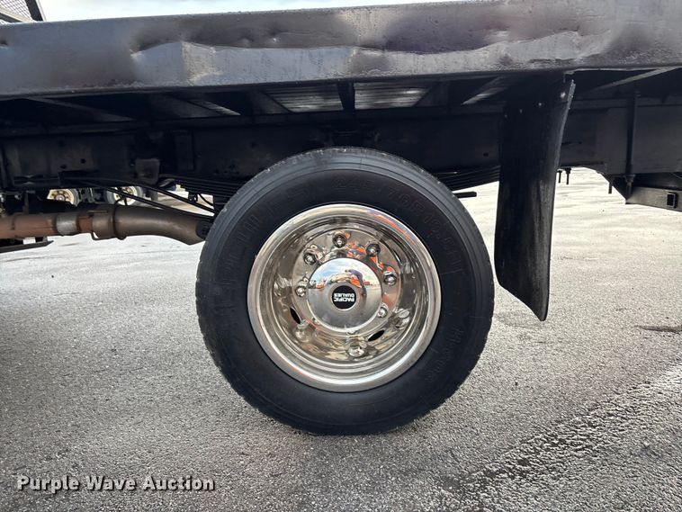 image for item EE4149 2009 GMC C5500 4x4 flatbed truck