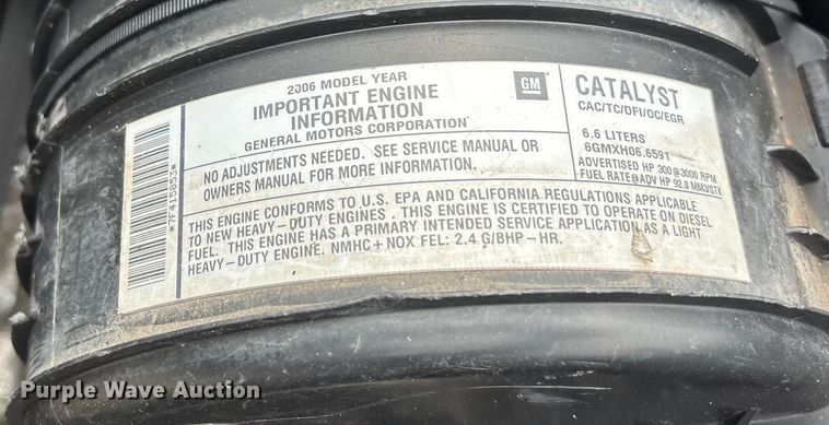 image for item EE4152 2007 Chevrolet C5500 bucket truck