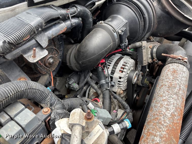 image for item EE4152 2007 Chevrolet C5500 bucket truck