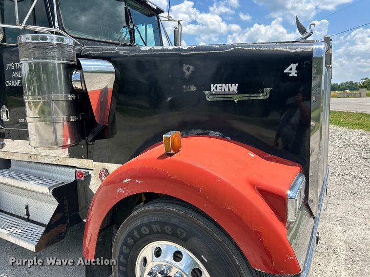 image for item EF2072 2000 Kenworth  W900 semi truck