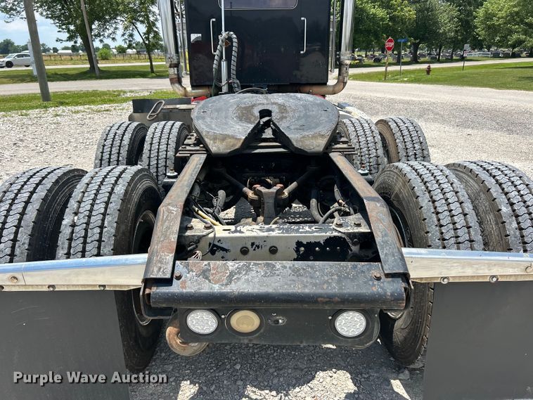 image for item EF2072 2000 Kenworth  W900 semi truck