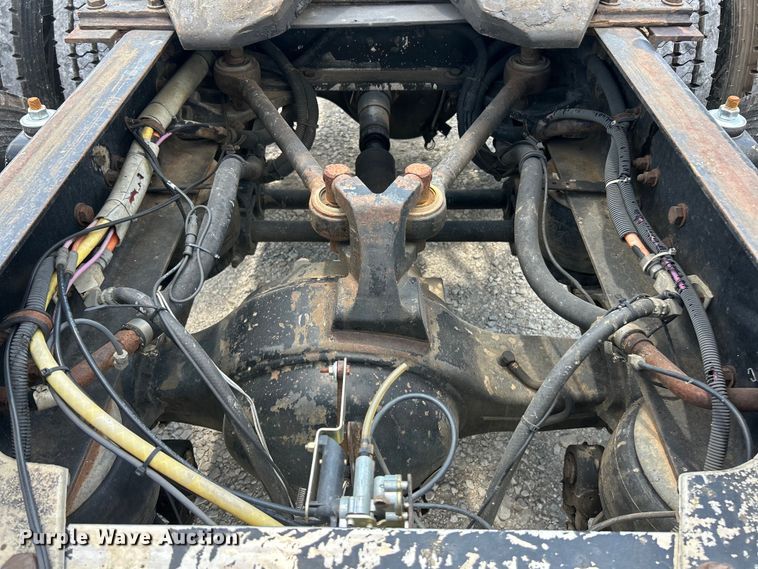 image for item EF2072 2000 Kenworth  W900 semi truck