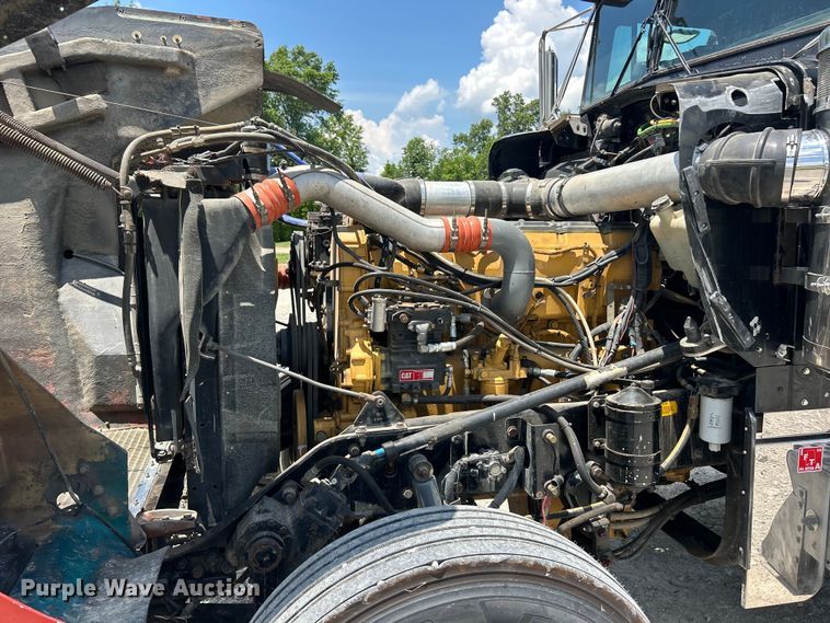 image for item EF2072 2000 Kenworth  W900 semi truck