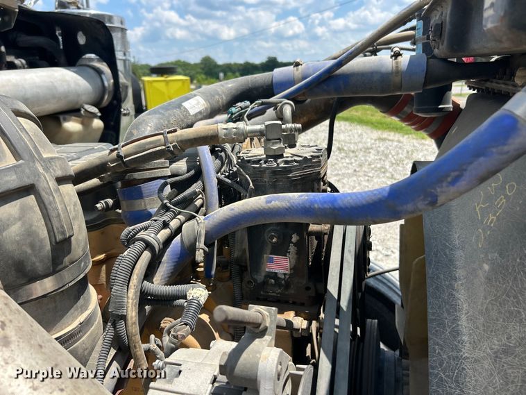 image for item EF2072 2000 Kenworth  W900 semi truck