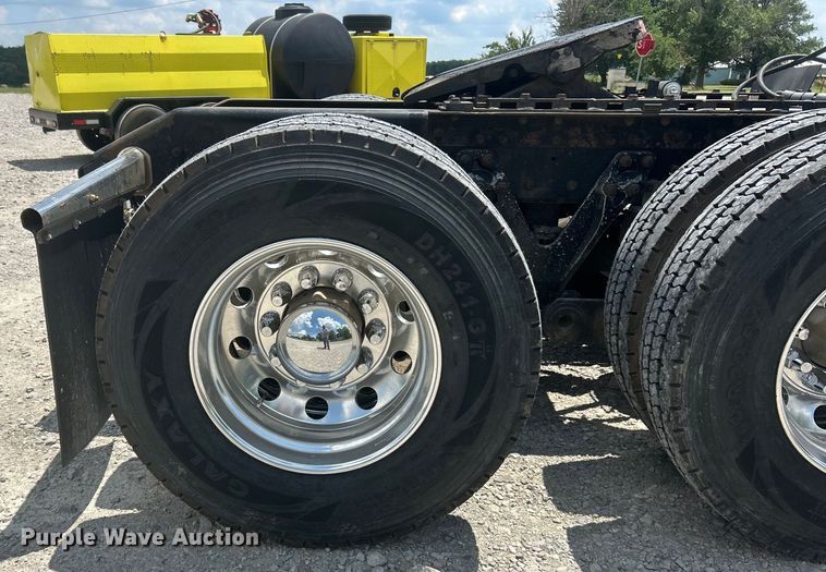 image for item EF2072 2000 Kenworth  W900 semi truck