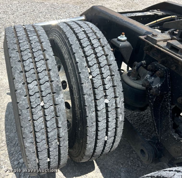 image for item EF2072 2000 Kenworth  W900 semi truck