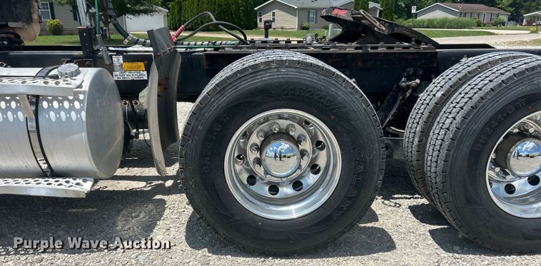 image for item EF2072 2000 Kenworth  W900 semi truck