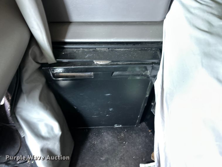 image for item EF2075 2016 Kenworth  T600 semi truck