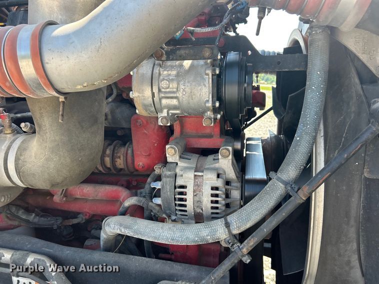 image for item EF2075 2016 Kenworth  T600 semi truck