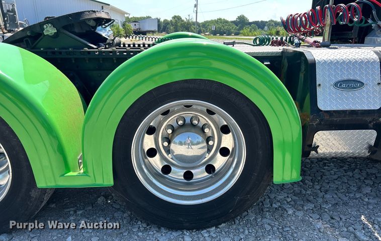 image for item EF2075 2016 Kenworth  T600 semi truck