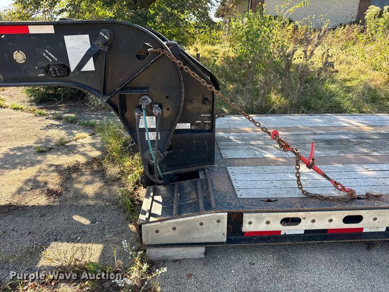 image for item EF2184 2011 XL Specialized Trailers Inc XL 70HDG lowboy equipment trailer