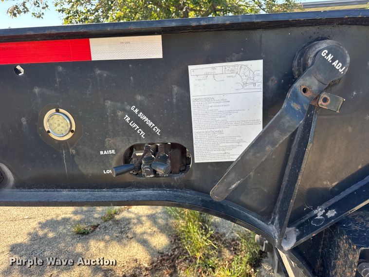 image for item EF2184 2011 XL Specialized Trailers Inc XL 70HDG lowboy equipment trailer