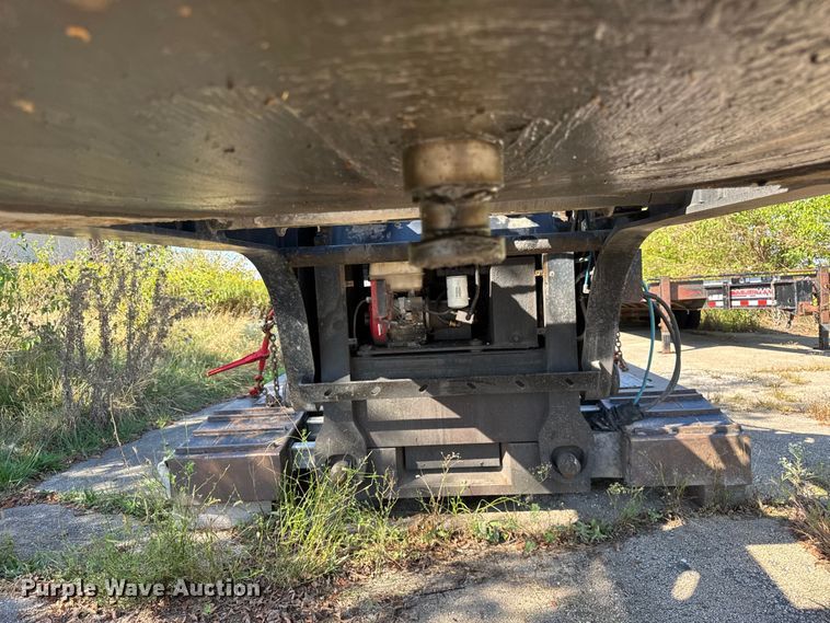 image for item EF2184 2011 XL Specialized Trailers Inc XL 70HDG lowboy equipment trailer