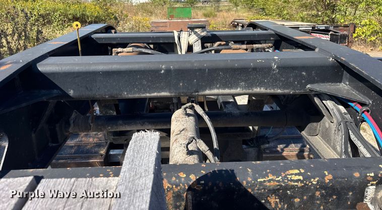 image for item EF2184 2011 XL Specialized Trailers Inc XL 70HDG lowboy equipment trailer