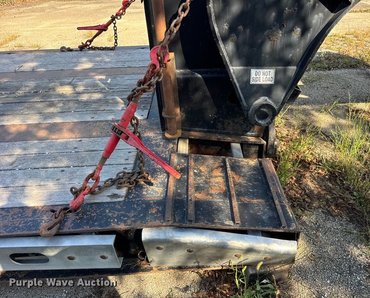 image for item EF2184 2011 XL Specialized Trailers Inc XL 70HDG lowboy equipment trailer