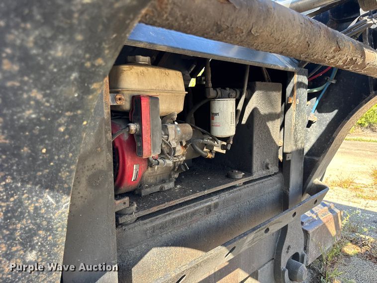 image for item EF2184 2011 XL Specialized Trailers Inc XL 70HDG lowboy equipment trailer