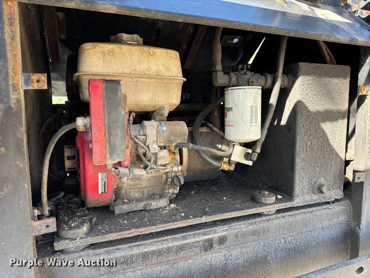 image for item EF2184 2011 XL Specialized Trailers Inc XL 70HDG lowboy equipment trailer