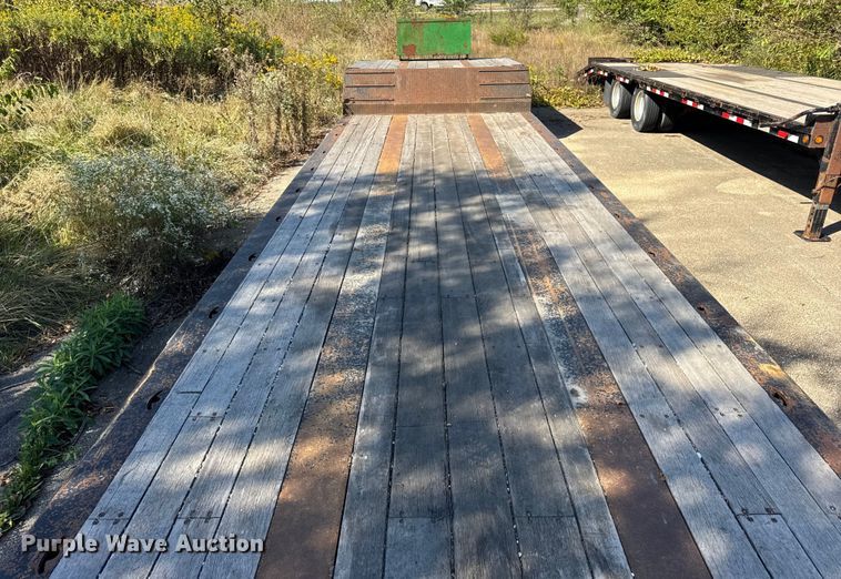 image for item EF2184 2011 XL Specialized Trailers Inc XL 70HDG lowboy equipment trailer