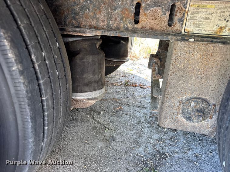 image for item EF2184 2011 XL Specialized Trailers Inc XL 70HDG lowboy equipment trailer