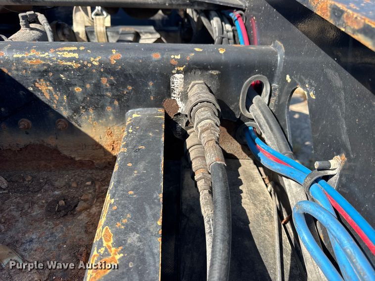 image for item EF2184 2011 XL Specialized Trailers Inc XL 70HDG lowboy equipment trailer