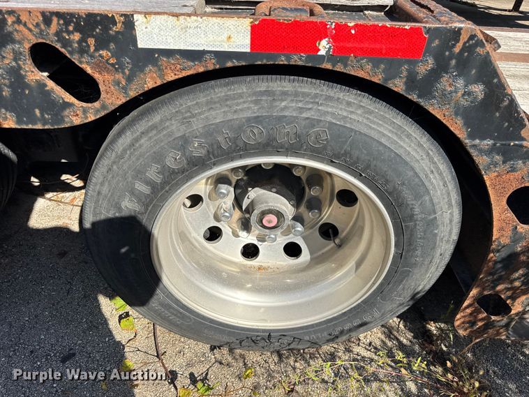 image for item EF2184 2011 XL Specialized Trailers Inc XL 70HDG lowboy equipment trailer