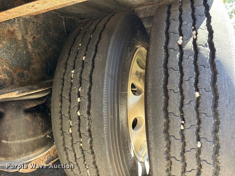 image for item EF2184 2011 XL Specialized Trailers Inc XL 70HDG lowboy equipment trailer