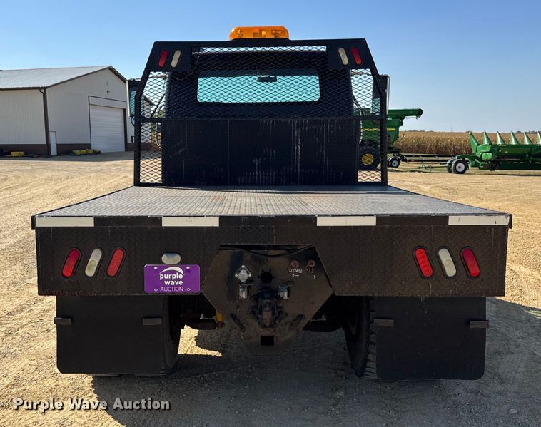 image for item EF2186 1995 International 4800 flatbed truck