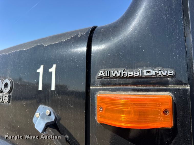 image for item EF2186 1995 International 4800 flatbed truck