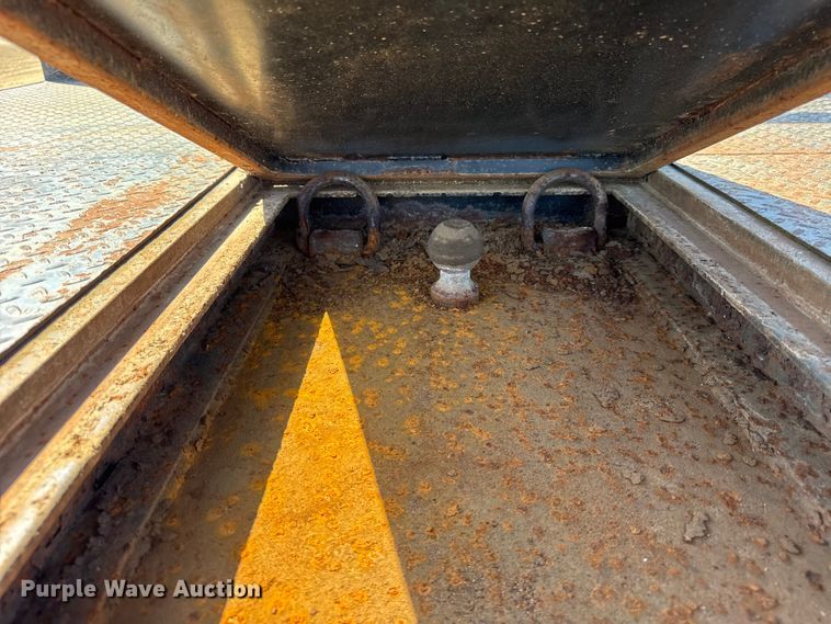 image for item EF2186 1995 International 4800 flatbed truck